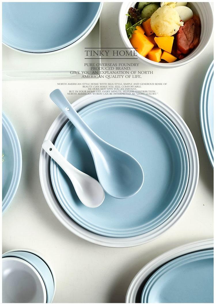 Classic European rim dinner plate, Ceramic dinnerware in Light Blue and White